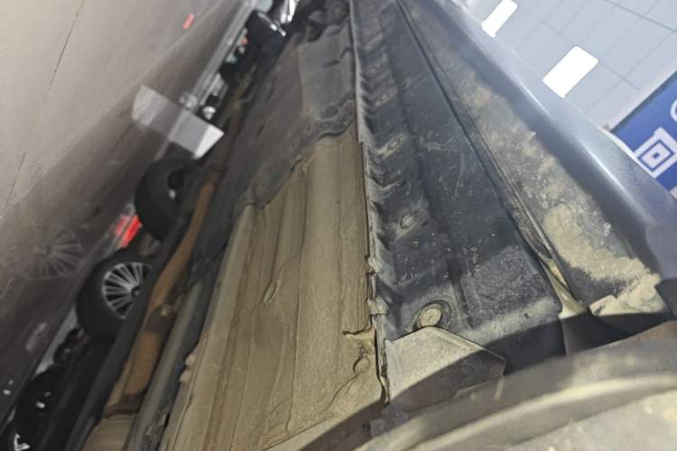 Used Nissan Qashqai 2022 2.0L CVT XV Premier Luxury Edition Right Side Sill