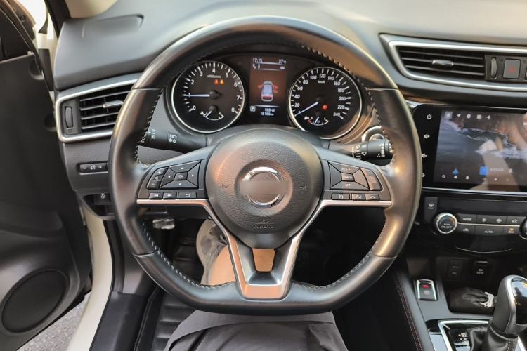 Used Nissan Qashqai 2022 2.0L CVT XV Premier Luxury Edition Steering Wheel