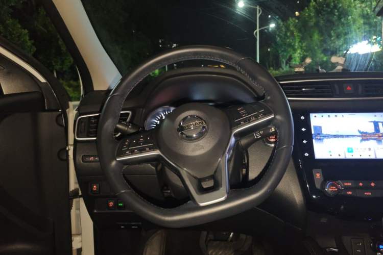 Used Nissan Qashqai 2022 2.0L CVT XV Premier Luxury Edition Steering Wheel