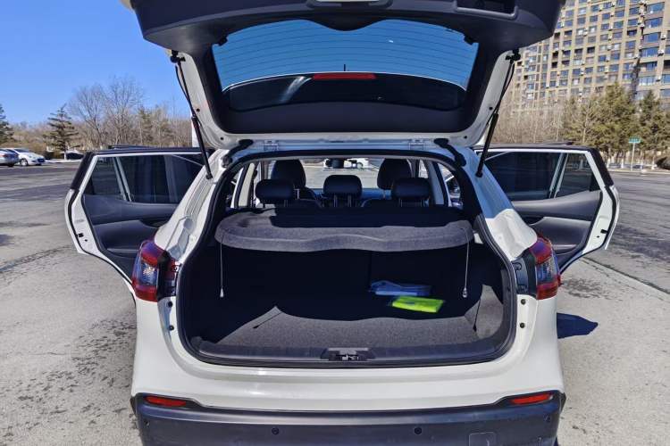 Used Nissan Qashqai 2022 2.0L CVT XV Smart Enjoyment Version Trunk