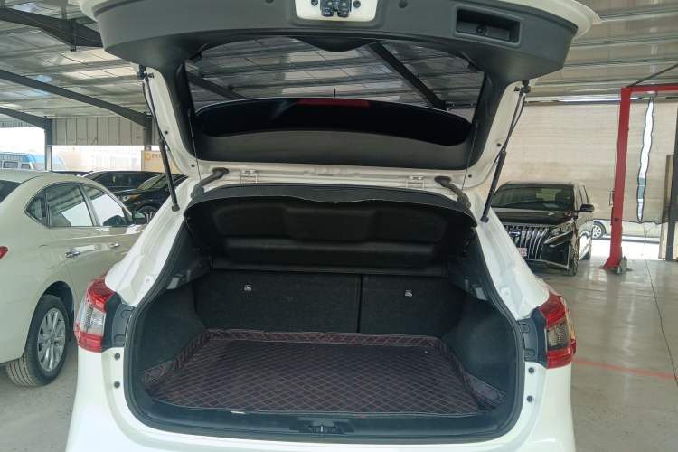 Used Nissan Qashqai 2022 2.0L CVT XV Smart Enjoyment Version Trunk