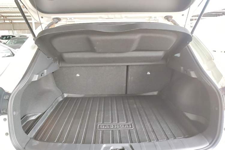 Used Nissan Qashqai 2022 2.0L CVT XV Premier Luxury Edition Trunk
