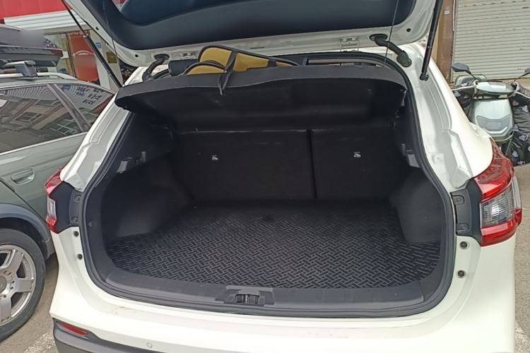 Used Nissan Qashqai 2022 2.0L CVT XV Premier Luxury Edition Trunk