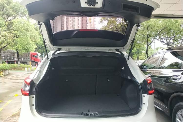 Used Nissan Qashqai 2022 2.0L CVT XV Smart Enjoyment Version Trunk