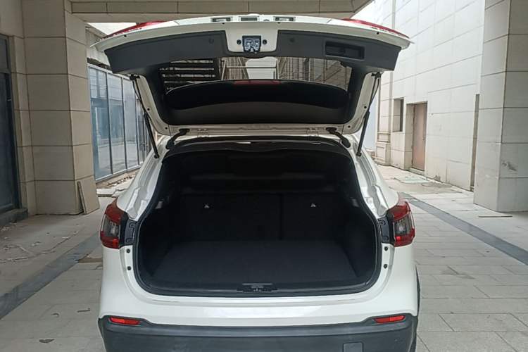 Used Nissan Qashqai 2022 2.0L CVT XV Smart Enjoyment Version Trunk