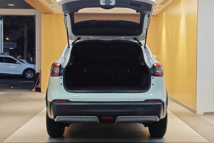 Used Nissan Qashqai 2022 2.0L CVT XV Premier Luxury Edition Trunk