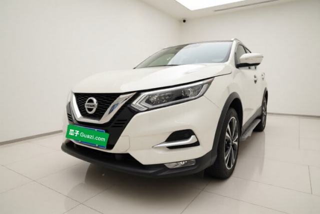Ojetý Nissan Qashqai 2022 2.0L CVT XV Premier Luxury Edition