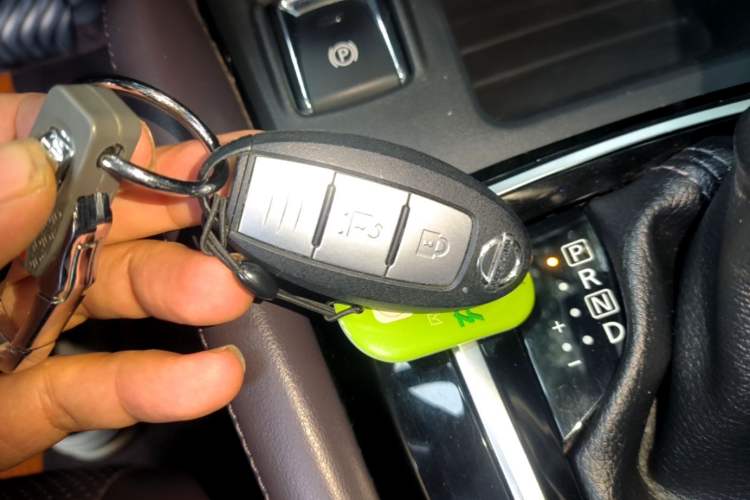 Used Nissan Qashqai 2022 2.0L CVT XV Premier Luxury Edition Vehicle Key