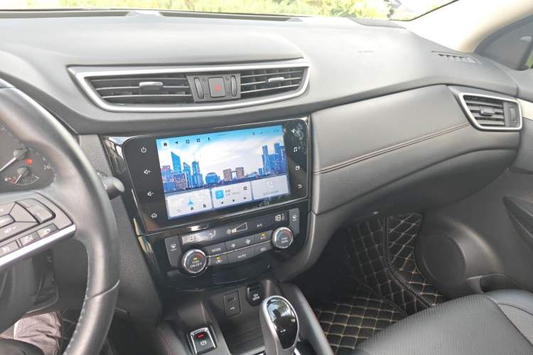 Used Nissan Qashqai 2022 2.0L CVT XV Premier Luxury Edition Audio And AC Panel