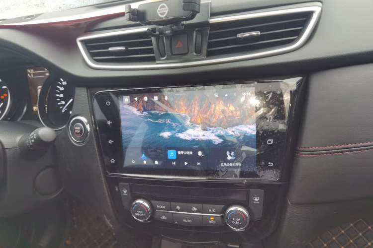 Used Nissan Qashqai 2022 2.0L CVT XV Premier Luxury Edition Audio And AC Panel