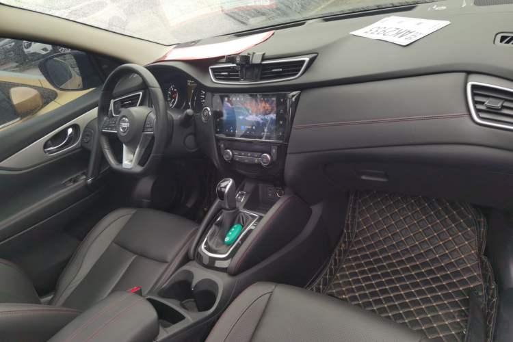 Used Nissan Qashqai 2022 2.0L CVT XV Premier Luxury Edition Center Console