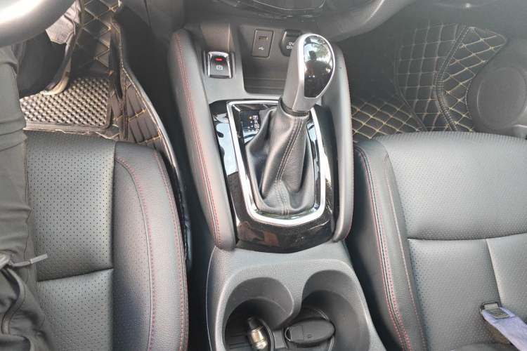 Used Nissan Qashqai 2022 2.0L CVT XV Premier Luxury Edition Gear Lever