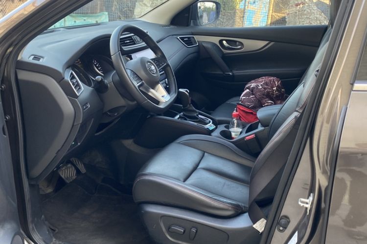 Used Nissan Qashqai 2022 2.0L CVT XV Premier Luxury Edition Interior 2