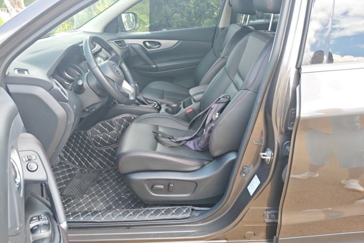 Used Nissan Qashqai 2022 2.0L CVT XV Premier Luxury Edition Left Front Seat