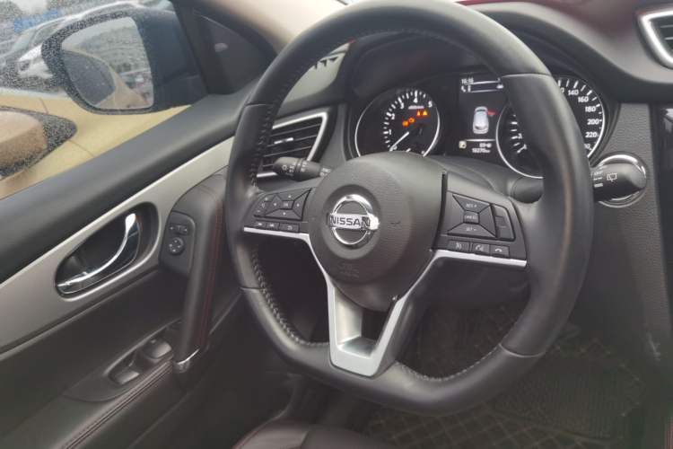 Used Nissan Qashqai 2022 2.0L CVT XV Premier Luxury Edition Steering Wheel