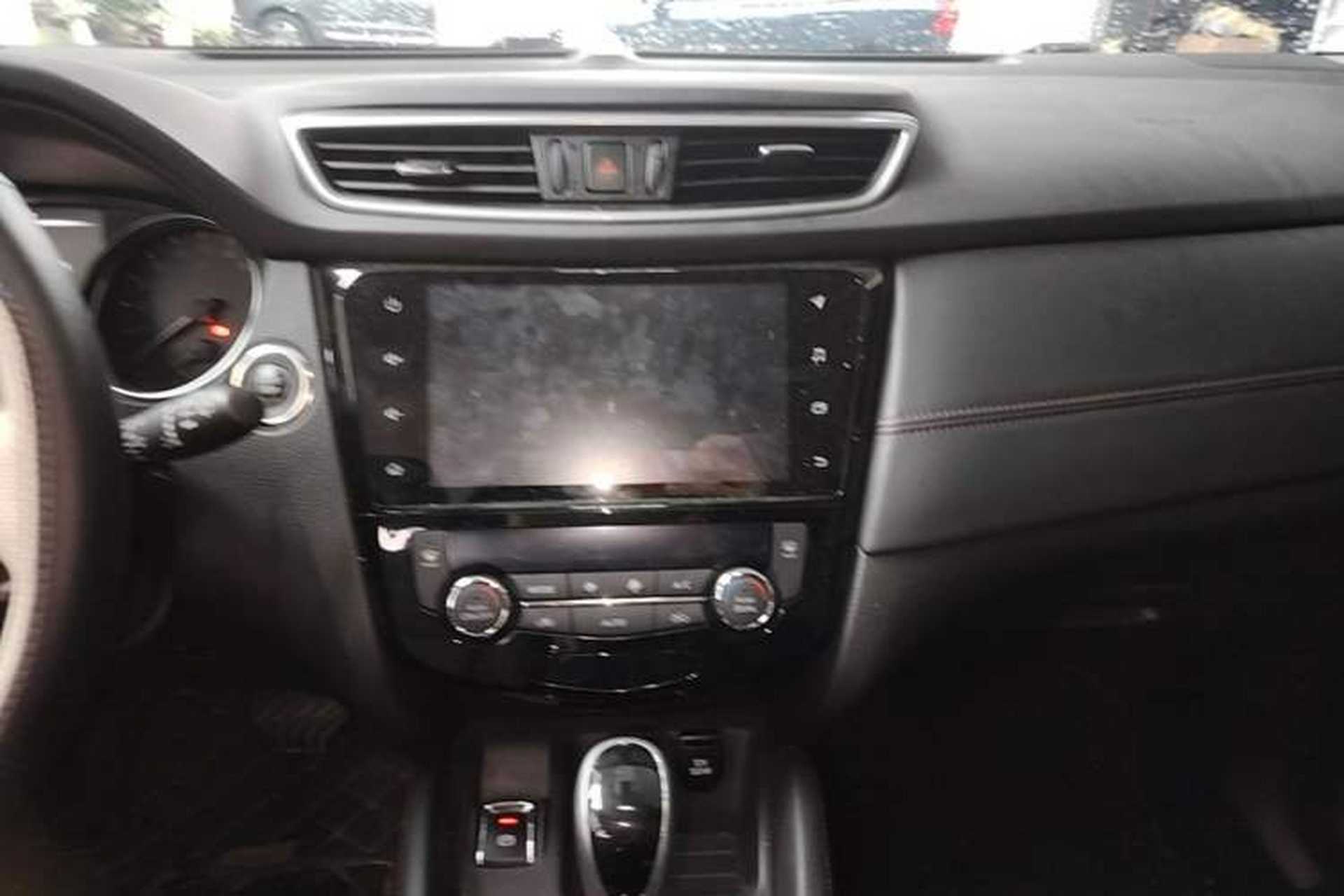 Used Nissan Qashqai 2023 Classic 2.0L CVT XV Comfort Edition Audio And AC Panel