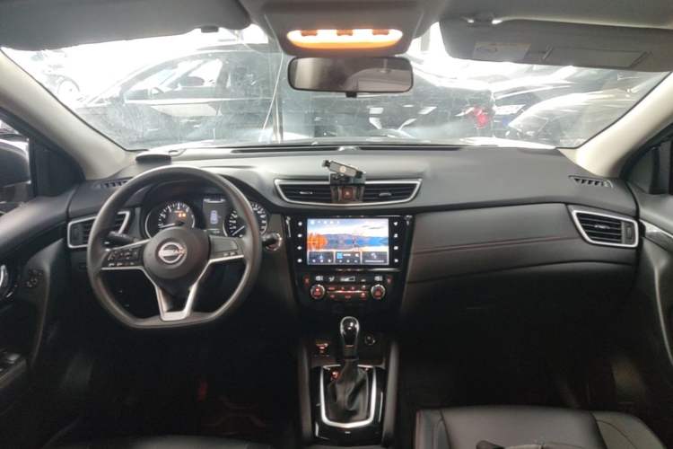 Used Nissan Qashqai 2023 Classic 2.0L CVT XV Comfort Edition Center Console