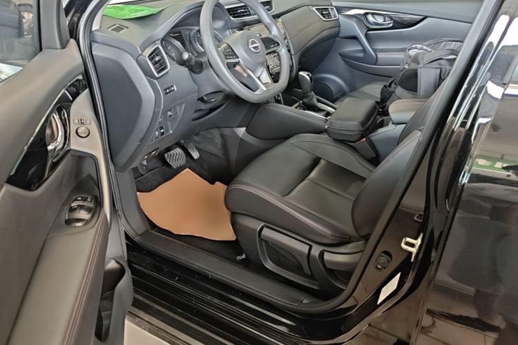 Used Nissan Qashqai 2023 Classic 2.0L CVT XV Comfort Edition Driver Seat