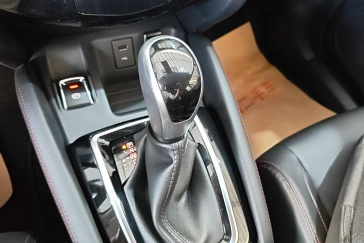 Used Nissan Qashqai 2023 Classic 2.0L CVT XV Comfort Edition Gear Lever