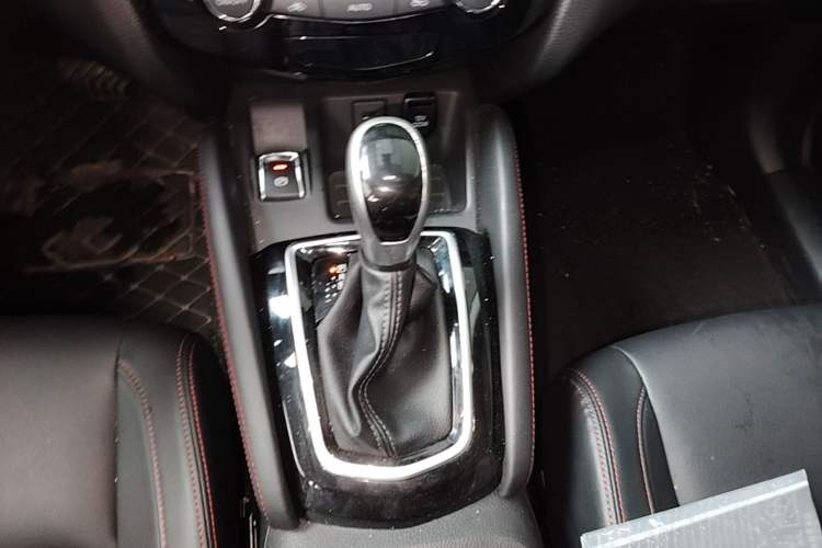 Used Nissan Qashqai 2023 Classic 2.0L CVT XV Comfort Edition Gear Lever