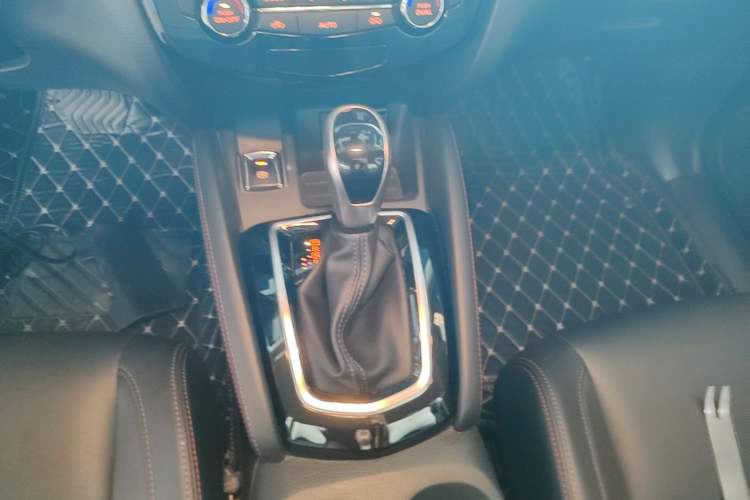 Used Nissan Qashqai 2023 Classic 2.0L CVT XV Comfort Edition Gear Lever