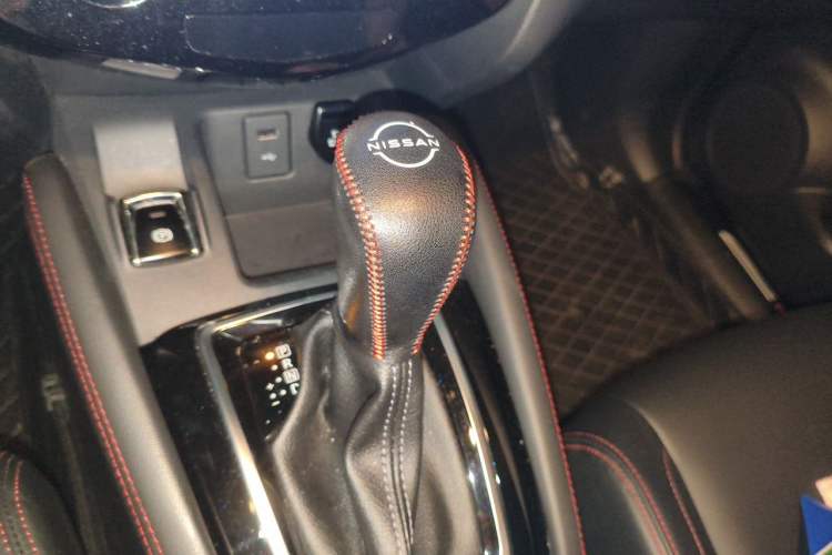 Used Nissan Qashqai 2023 Classic 2.0L CVT XV Comfort Edition Gear Lever