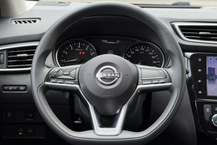 Used Nissan Qashqai 2023 Classic 2.0L CVT XV Comfort Edition Interior 2
