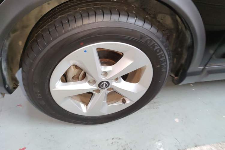Used Nissan Qashqai 2023 Classic 2.0L CVT XV Comfort Edition Left Front Wheel Hub