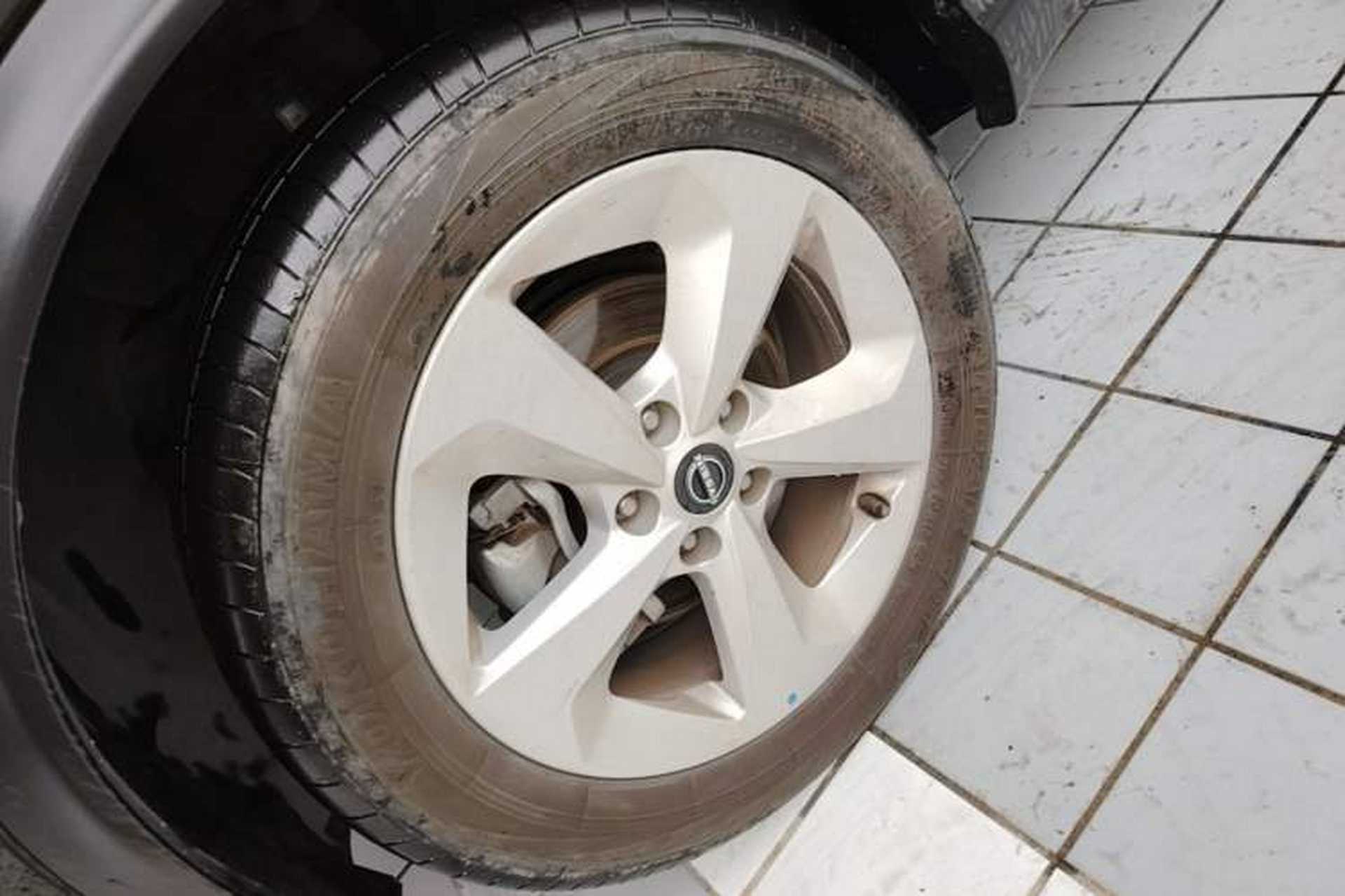 Used Nissan Qashqai 2023 Classic 2.0L CVT XV Comfort Edition Left Front Wheel Hub