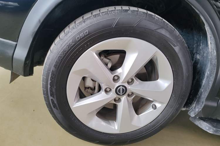Used Nissan Qashqai 2023 Classic 2.0L CVT XV Comfort Edition Left Front Wheel Hub