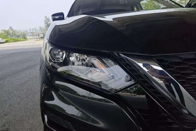 Used Nissan Qashqai 2023 Classic 2.0L CVT XV Comfort Edition Right Front Headlight