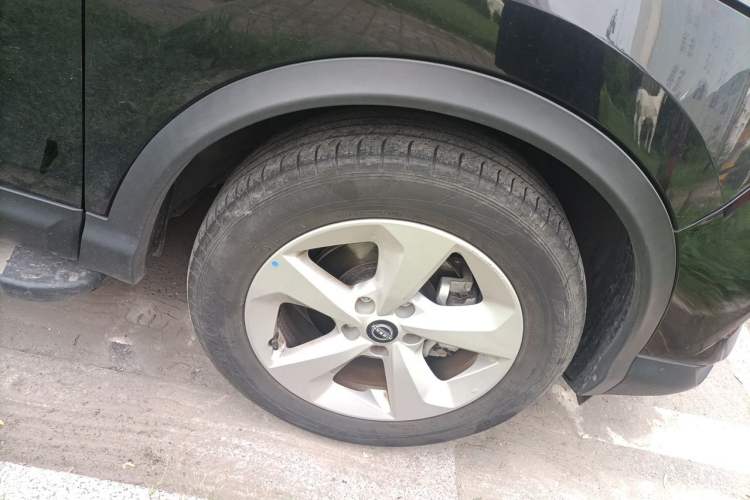 Used Nissan Qashqai 2023 Classic 2.0L CVT XV Comfort Edition Right Front Wheel Hub