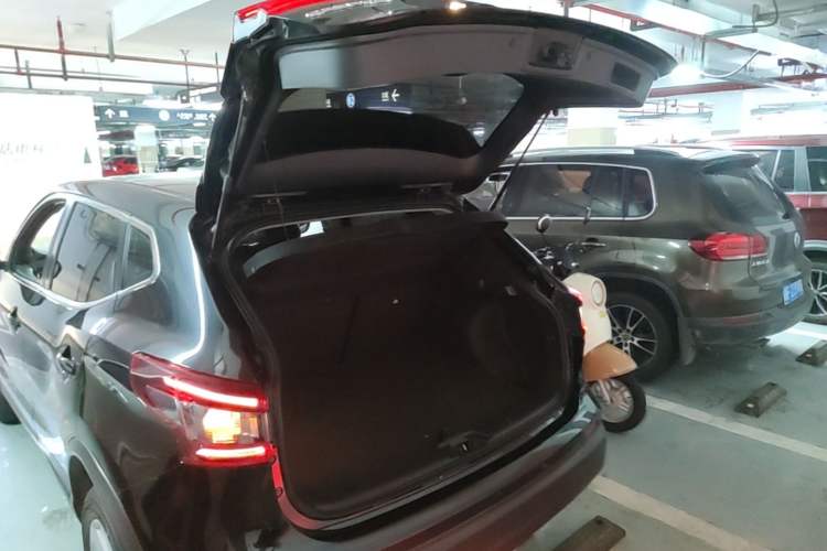Used Nissan Qashqai 2023 Classic 2.0L CVT XV Comfort Edition Trunk
