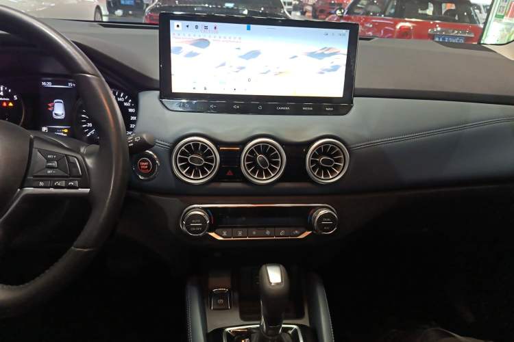 Used Nissan Qashqai 2023 Classic 2.0L CVT XV+ Leading Edition Audio And AC Panel