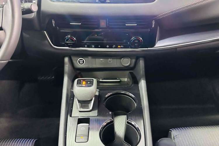 Used Nissan Qashqai 2023 1.3T CVT Luxury Edition Audio And AC Panel