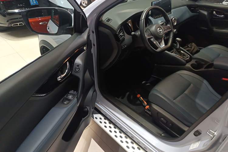 Used Nissan Qashqai 2023 Classic 2.0L CVT XV+ Leading Edition Driver Seat