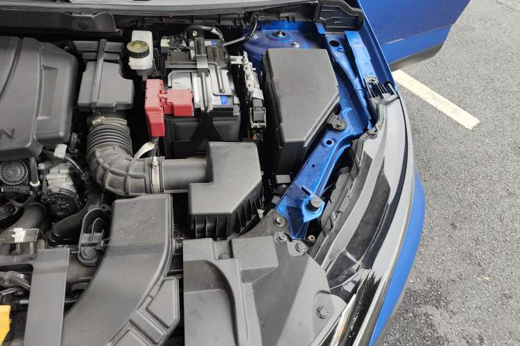 Used Nissan Qashqai 2023 1.3T CVT Navigation Edition Engine Bay Left