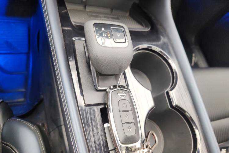 Used Nissan Qashqai 2023 1.3T CVT Navigation Edition Gear Lever