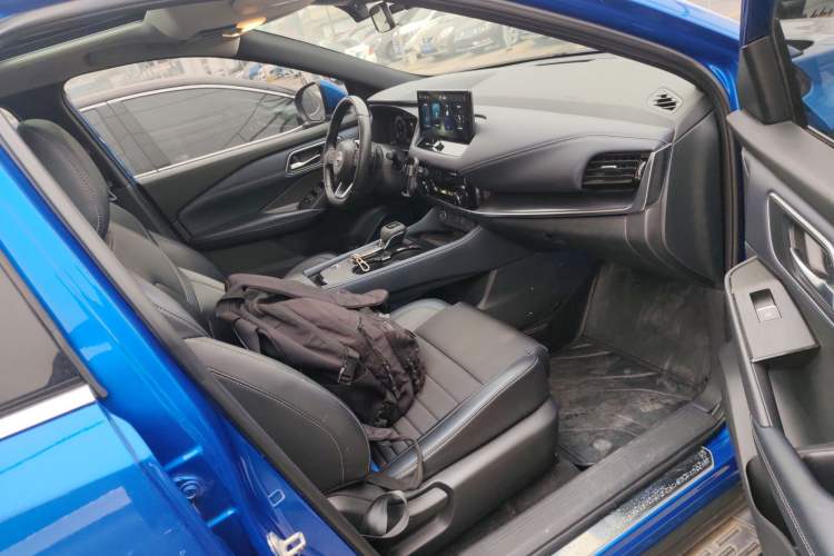 Used Nissan Qashqai 2023 1.3T CVT Navigation Edition Right Front Seat