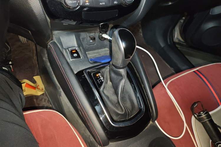 Used Nissan Qashqai 2023 Classic 2.0L CVT XV Comfort Edition Gear Lever