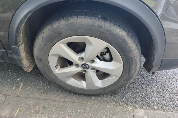 Used Nissan Qashqai 2023 Classic 2.0L CVT XV Comfort Edition Right Front Wheel Hub