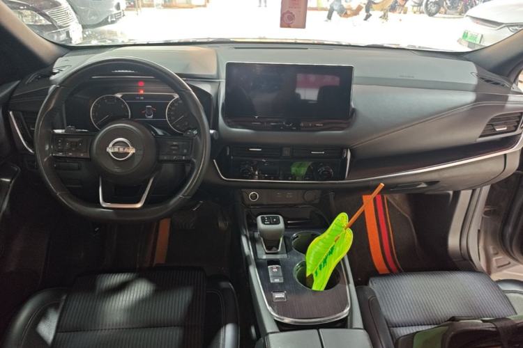 Used Nissan Qashqai 2023 1.3T CVT Luxury Edition Center Console