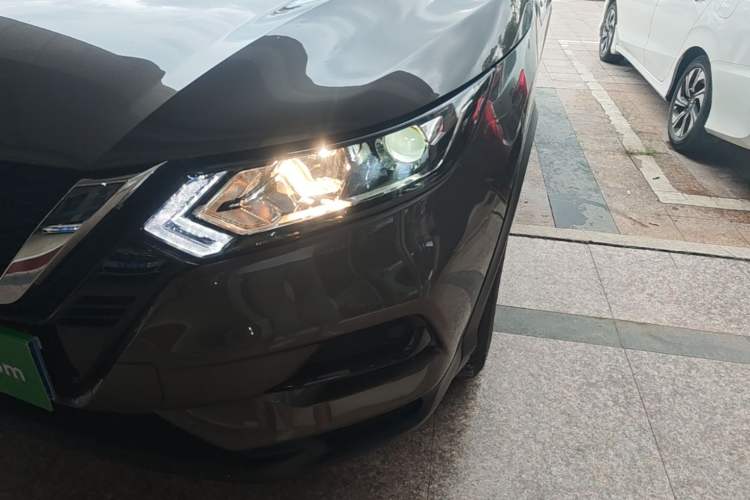 Used Nissan Qashqai 2023 Classic 2.0L CVT XV Comfort Edition Left Front Headlight