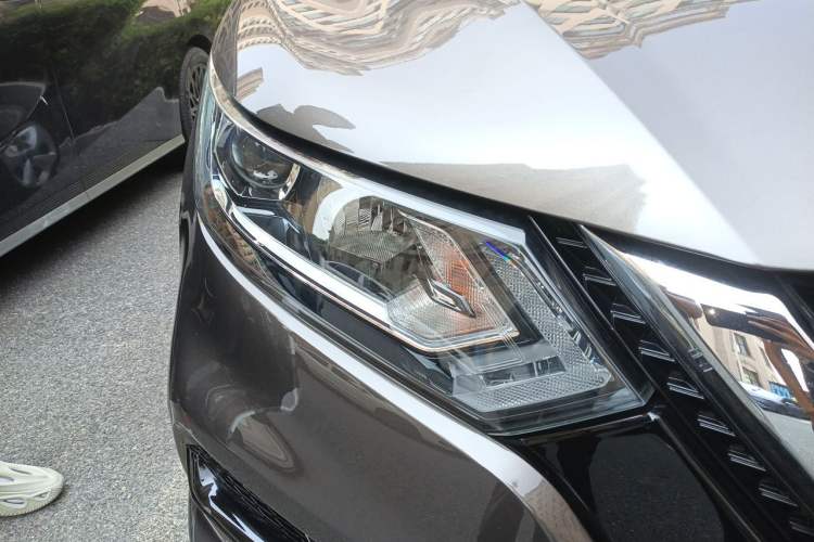 Used Nissan Qashqai 2023 Classic 2.0L CVT XV Comfort Edition Right Front Headlight