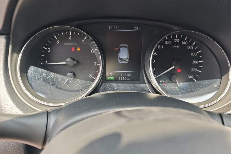 Used Nissan Qashqai 2023 Classic 2.0L CVT XV Comfort Edition Odometer Close Up