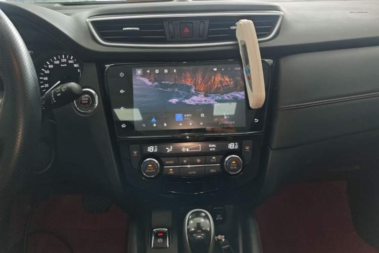 Used Nissan Qashqai 2023 Classic 2.0L CVT XV+ Leading Edition Audio And AC Panel