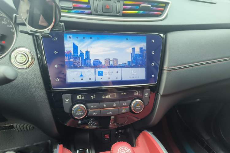 Used Nissan Qashqai 2023 Classic 2.0L CVT XV Comfort Edition Audio And AC Panel