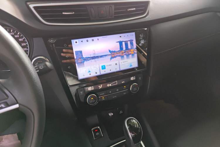 Used Nissan Qashqai 2023 Classic 2.0L CVT XV Comfort Edition Audio And AC Panel