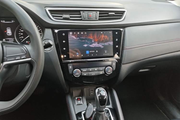 Used Nissan Qashqai 2023 Classic 2.0L CVT XV Comfort Edition Audio And AC Panel