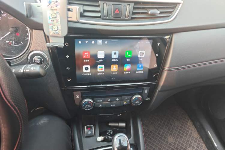 Used Nissan Qashqai 2023 Classic 2.0L CVT XV Comfort Edition Audio And AC Panel